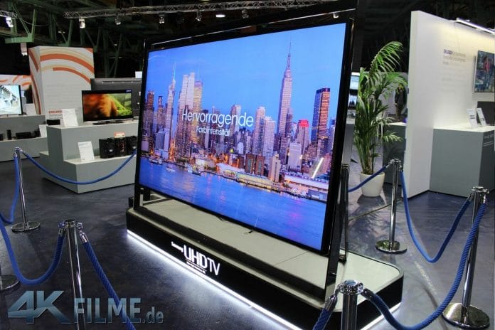 S9 4K Fernseher mit 110 Zoll