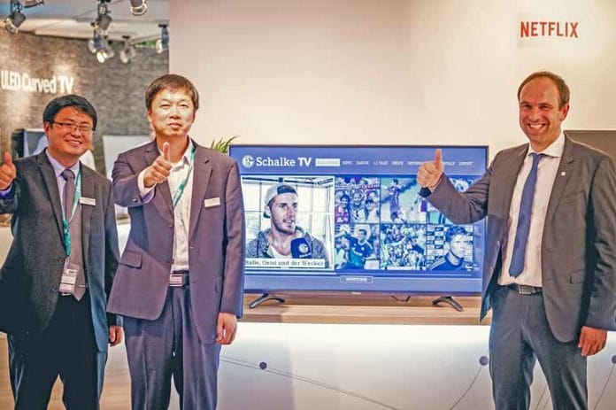 Schalke Smart-TV App auf dem neuen K700 UHD TV