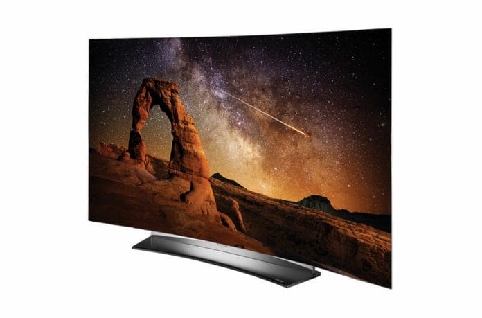 C6 4K OLED Fernseher mit curved Display und 3D-Wiedergabe