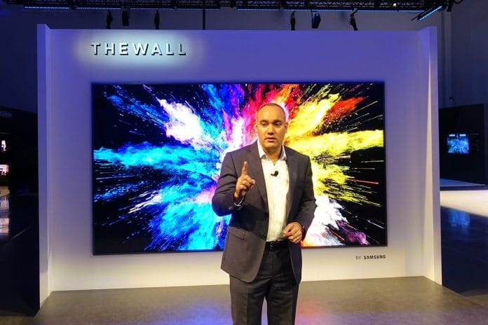 "The Wall" von Samsung ist das erste kommerziell vertriebene, großflächige microLED Display