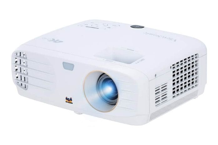 Der PX747-4K Projektor überzeugt vor allem mit einem, seinem günstigen Preis von 1.199 EUR