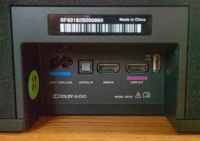 Anschlüsse der Sky-Soundbox auf der Rückseite (von links): Stromzufuhr, digital-optischer Eingang (Toslink), HDMI-Eingang, HDMI-Ausgang, USB 2.0