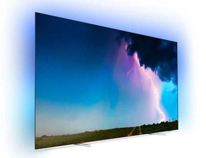 Das Design des OLED754 mit den verchromten Stanfüßen gleicht dem OLED804 (mit Android TV)