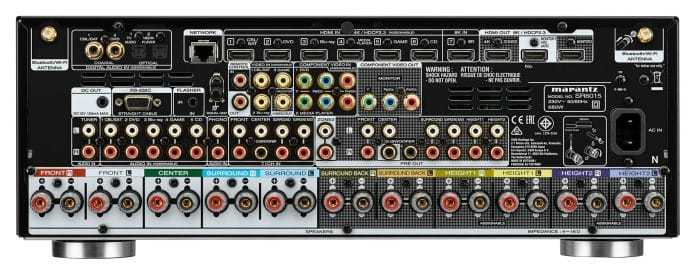 Der SR6015 geizt nicht mit Anschlussmöglichkeiten inkl. 7 HDMI Eingängen (1x HDMI 2.1) und drei HDMI-Ausgängen (2x HDMI 2.1)