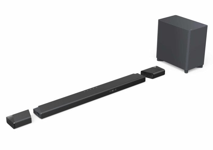 Das Gesamtsystem Philips Fidelio B97 mit abnehmbaren Surround-Lautsprechern und dem Subwoofer