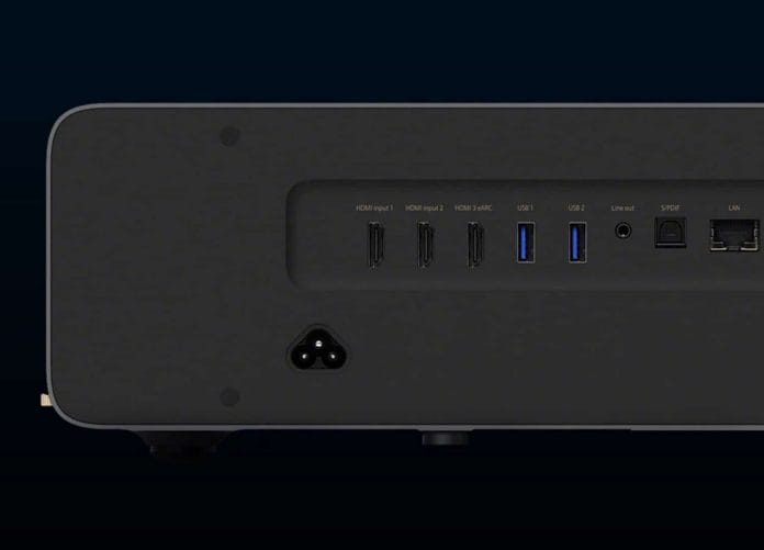 Die Anschlüsse des Laser Cinema 2 inkl. drei HDM 2.0-Ausgängen (eARC) zwei USB 3.0-Ports, digital Audio und Ethernet