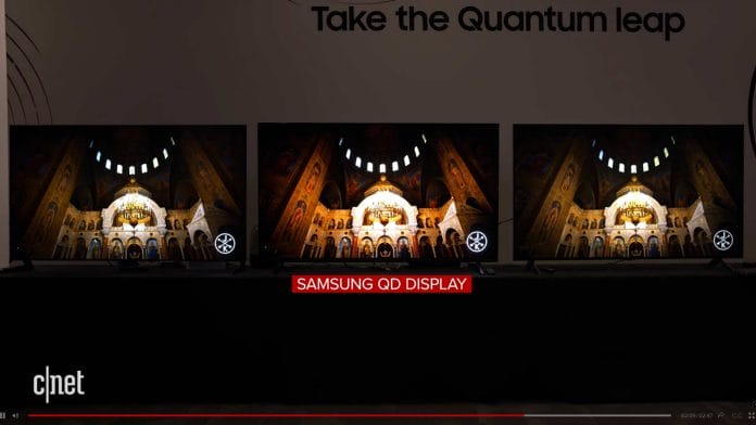 Samsung QD-Display TV (QD-OLED in der Mitte) im Vergleich mit Modellen der Konkurrenz