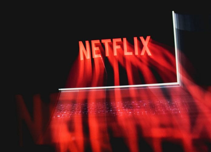 Netflix will einen werbefinanzierten Tarif einführen.