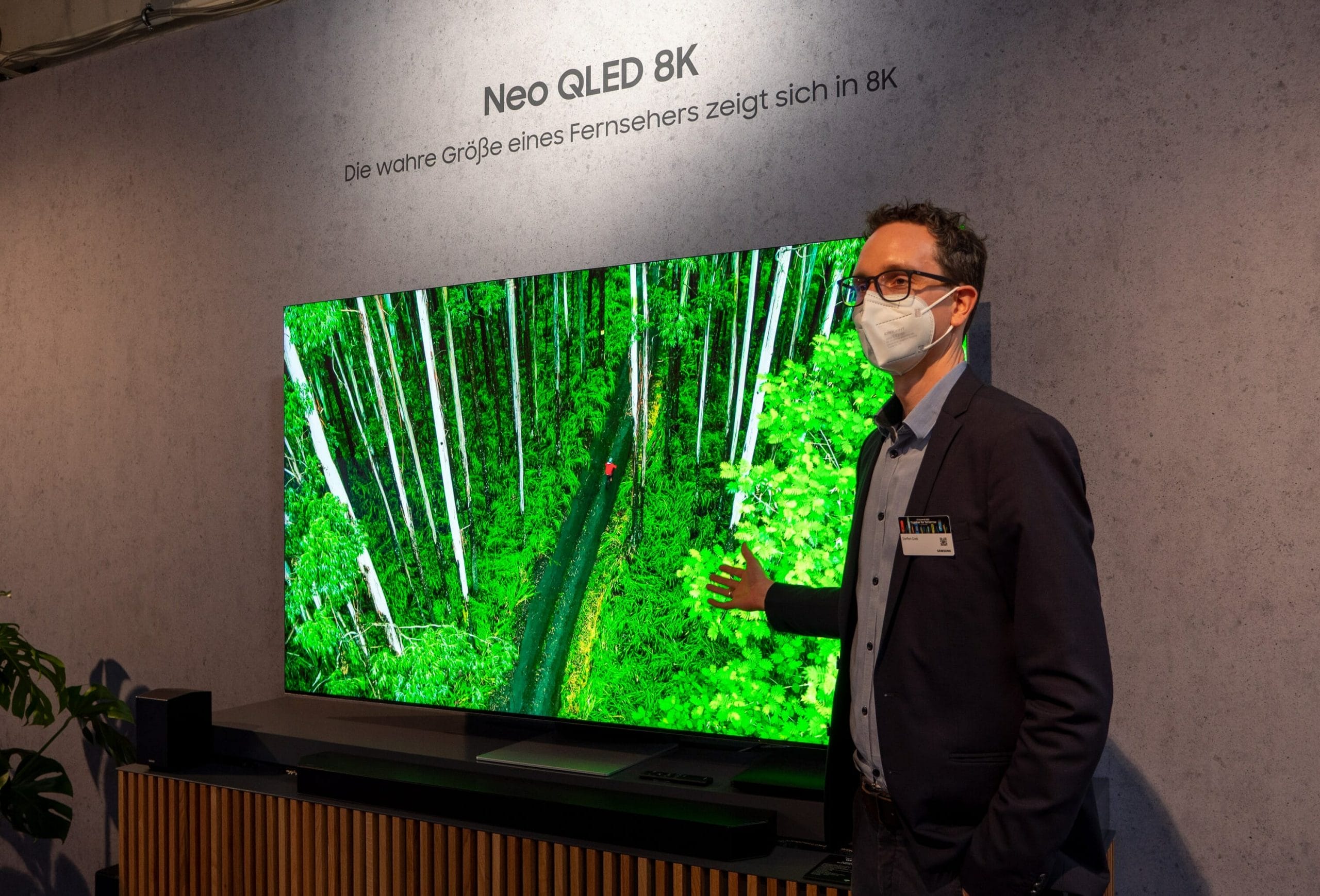 Samsung neue 4K / Fernseher NEO QLED, verfügbar ab 8K sofort Frame, QLED) (The sind