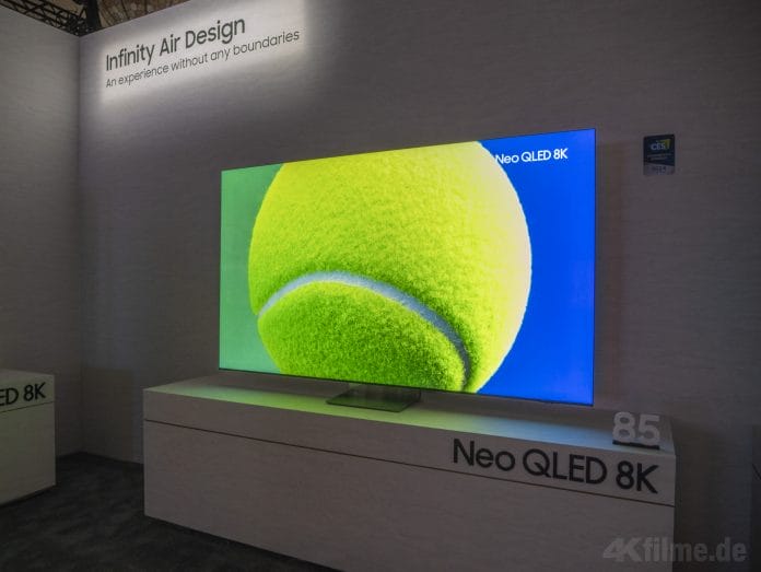 Der QN900D 8K NEO QLED TV bekommt ein überarbeitetes Infinity Air Design